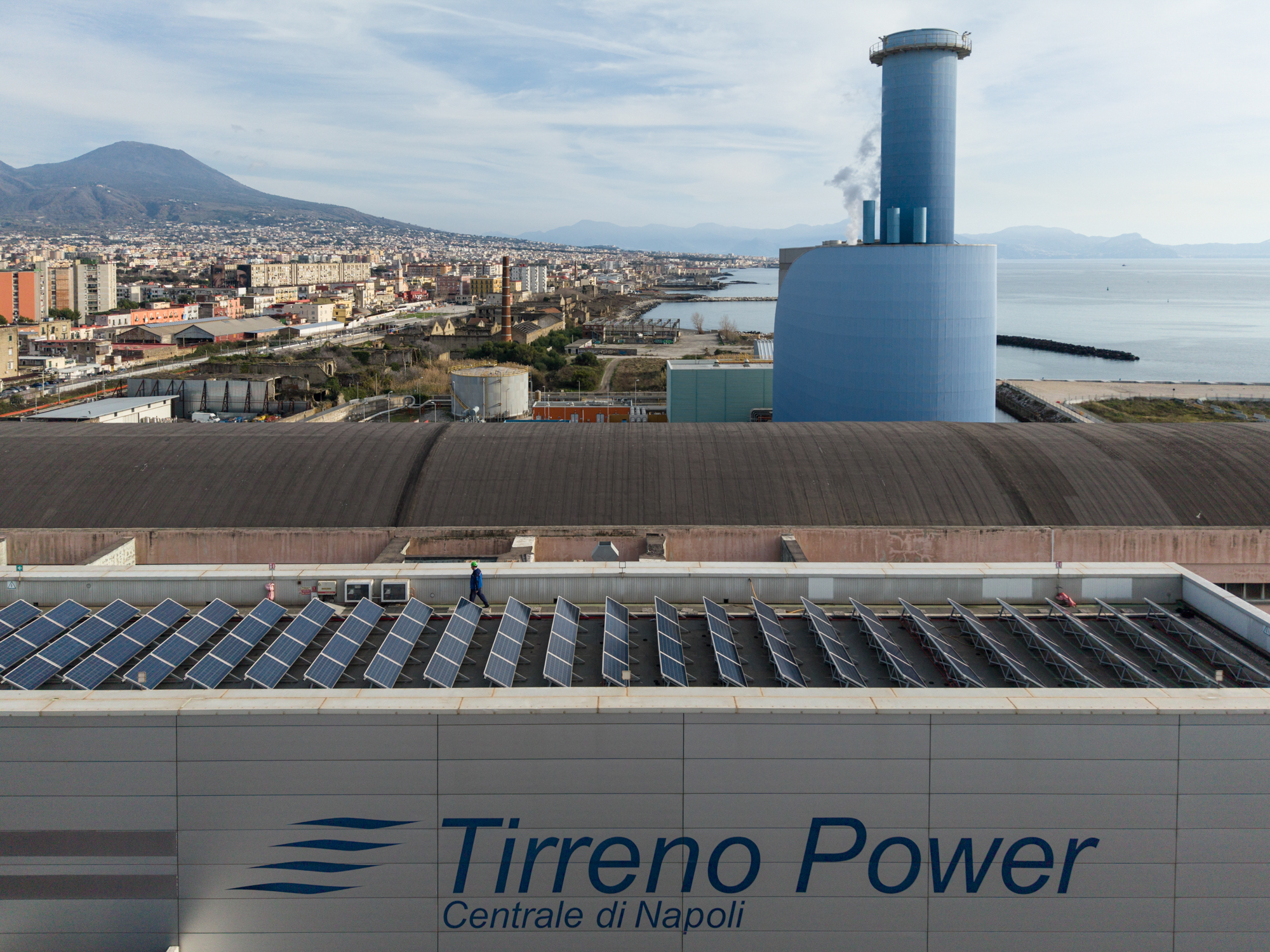 Tirreno Power Napoli — Centrale e città